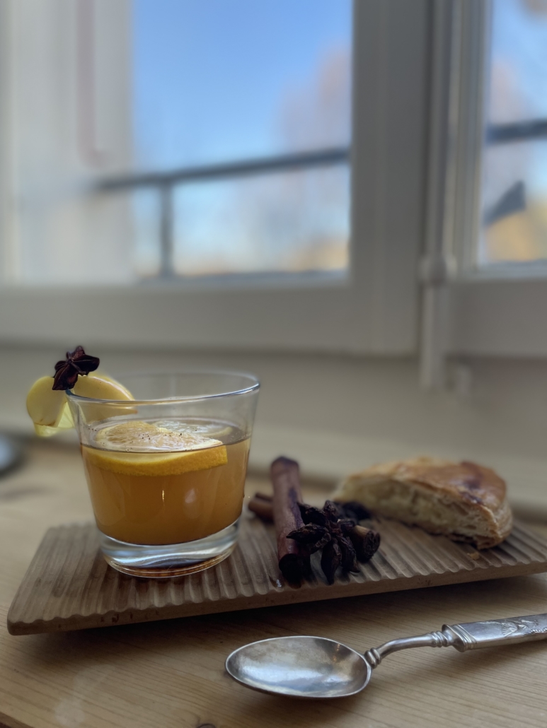 Jus de pomme chaud aux épices Jus de pomme chaud aux épices